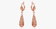 Load image into Gallery viewer, Rose Gold Plated Water Drop Earrings