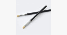 Load image into Gallery viewer, Pro Blending Eyeshadow Brush - FREE SHIP DEALS