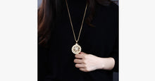 Load image into Gallery viewer, Glass Magnifier Flower Pendant Necklace - FREE SHIP DEALS