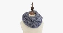 Load image into Gallery viewer, Infinity knitted Scarf