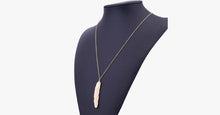 Load image into Gallery viewer, Vintage Feather Necklace - FREE SHIP DEALS