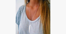 Load image into Gallery viewer, Vintage Feather Necklace - FREE SHIP DEALS