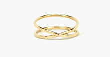 Load image into Gallery viewer, Infinity Cross Over Ring