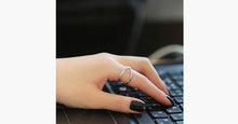 Load image into Gallery viewer, Infinity Cross Over Ring