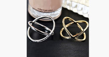 Load image into Gallery viewer, Infinity Cross Over Ring