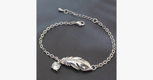 Load image into Gallery viewer, Silver Feather  Bracelet