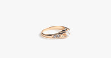 Load image into Gallery viewer, Austria Crystal Elegant Ring - FREE SHIP DEALS