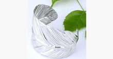 Load image into Gallery viewer, Vintage Leaf Bangle - FREE SHIP DEALS