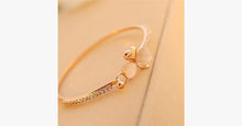 Load image into Gallery viewer, Sweet Clover Bangle