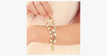 Load image into Gallery viewer, Clover Flower Pearl Bracelet - FREE SHIP DEALS