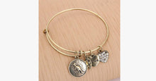 Load image into Gallery viewer, Kangaroo Charm Bangle - FREE SHIP DEALS