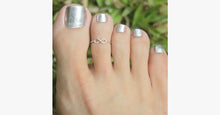 Load image into Gallery viewer, Simple Retro Ribbon On Foot Toe Ring - FREE SHIP DEALS