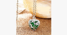 Load image into Gallery viewer, Glow In The Dark Heart Necklace - FREE SHIP DEALS