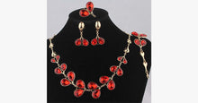 Load image into Gallery viewer, Soft Petals Garnet Set