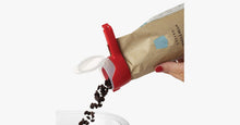 Load image into Gallery viewer, Clip And Pour Sealer - 5 Pack