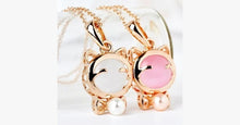 Load image into Gallery viewer, Pearl Cat Pendant