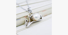 Load image into Gallery viewer, Pearl Mom Necklace