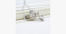 Load image into Gallery viewer, Pearl Mom Necklace