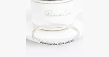 Load image into Gallery viewer, She Believed She Could So She Did Simple Bangle