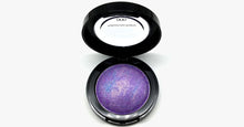 Load image into Gallery viewer, Metallic Baked Shimmer Eyeshadow