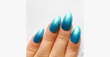 Load image into Gallery viewer, Spray-on Nail Polish