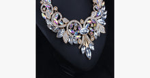 Load image into Gallery viewer, Shine Crystal Flower Necklace