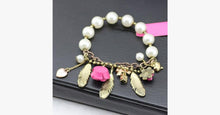 Load image into Gallery viewer, Pink Flower Feather Pearl Stretch Bracelet