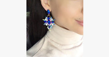 Load image into Gallery viewer, Luxury Starburst Crystal Earring - FREE SHIP DEALS
