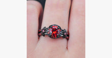 Load image into Gallery viewer, Shiny Red Garnet Flower Ring