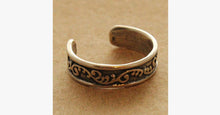 Load image into Gallery viewer, Antique Adjustable Toe Ring - FREE SHIP DEALS