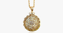 Load image into Gallery viewer, Glass Magnifier Flower Pendant Necklace - FREE SHIP DEALS
