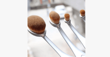 Load image into Gallery viewer, Aphrodite 10 Piece Oval Brush Set - FREE SHIP DEALS