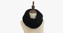 Load image into Gallery viewer, Infinity knitted Scarf